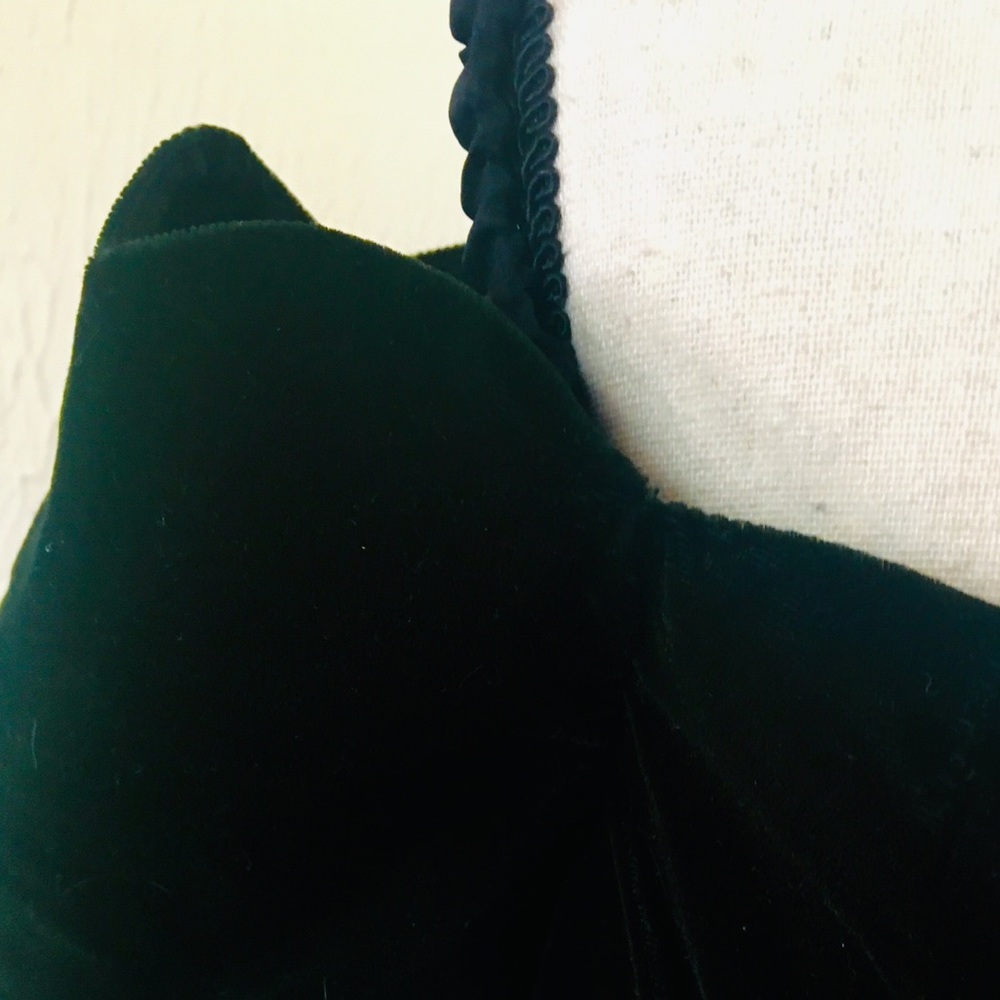 SOLD! VTG Rampage Green Velvet Off Shoulder Dress - Picture 4 of 10